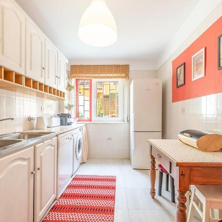 Appartement Guestready - Minimalist Downtown Apt With Terrace à Carcavelos  Extérieur photo