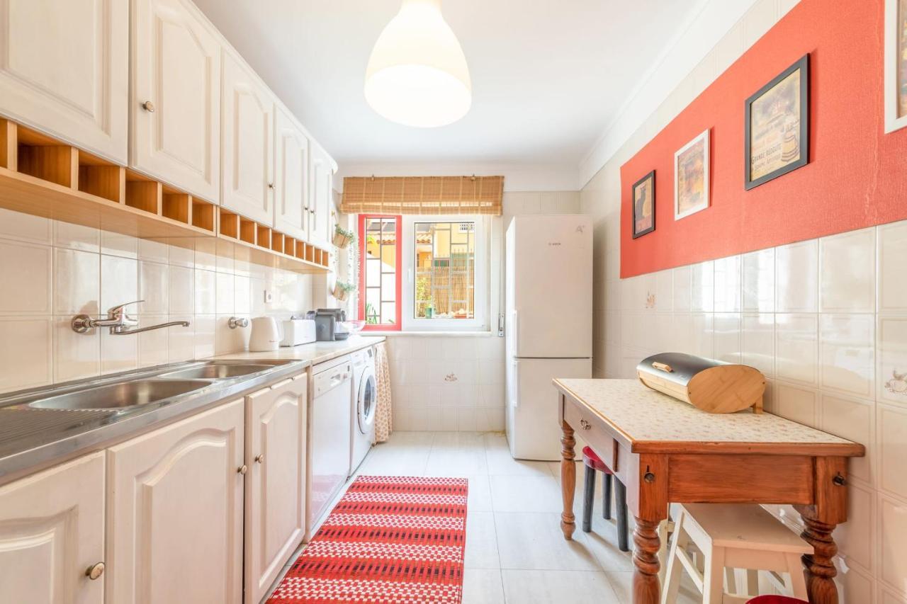 Appartement Guestready - Minimalist Downtown Apt With Terrace à Carcavelos  Extérieur photo